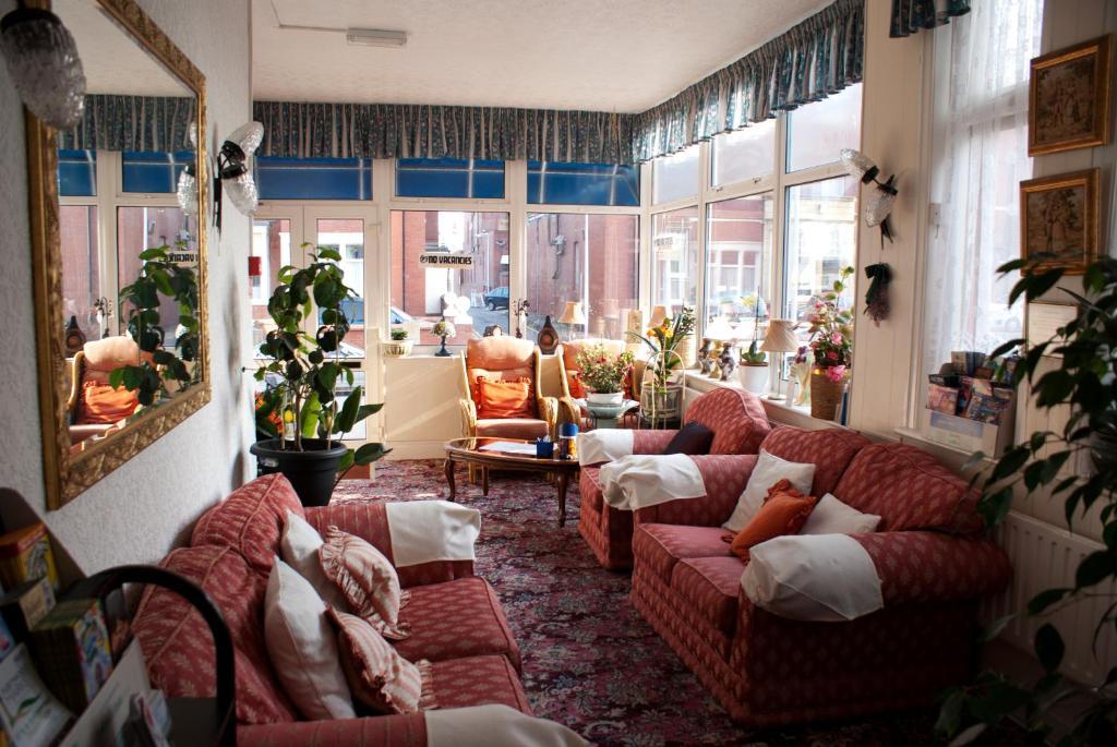 The Highfield Private Hotel Blackpool Eksteriør billede