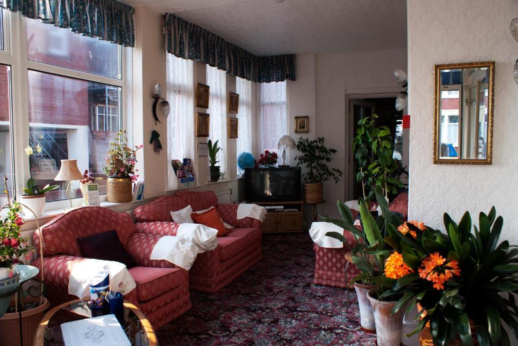 The Highfield Private Hotel Blackpool Eksteriør billede