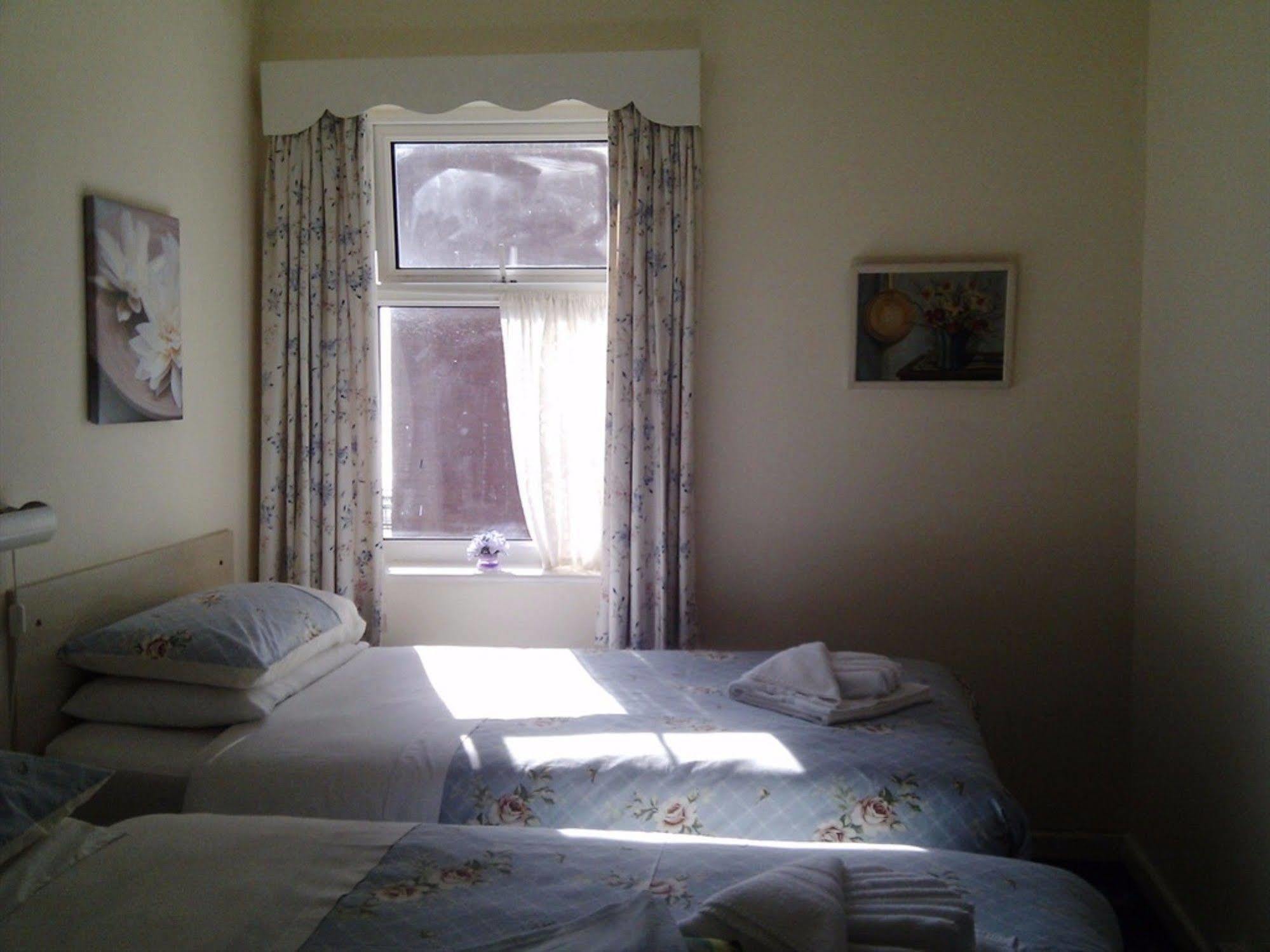 The Highfield Private Hotel Blackpool Eksteriør billede