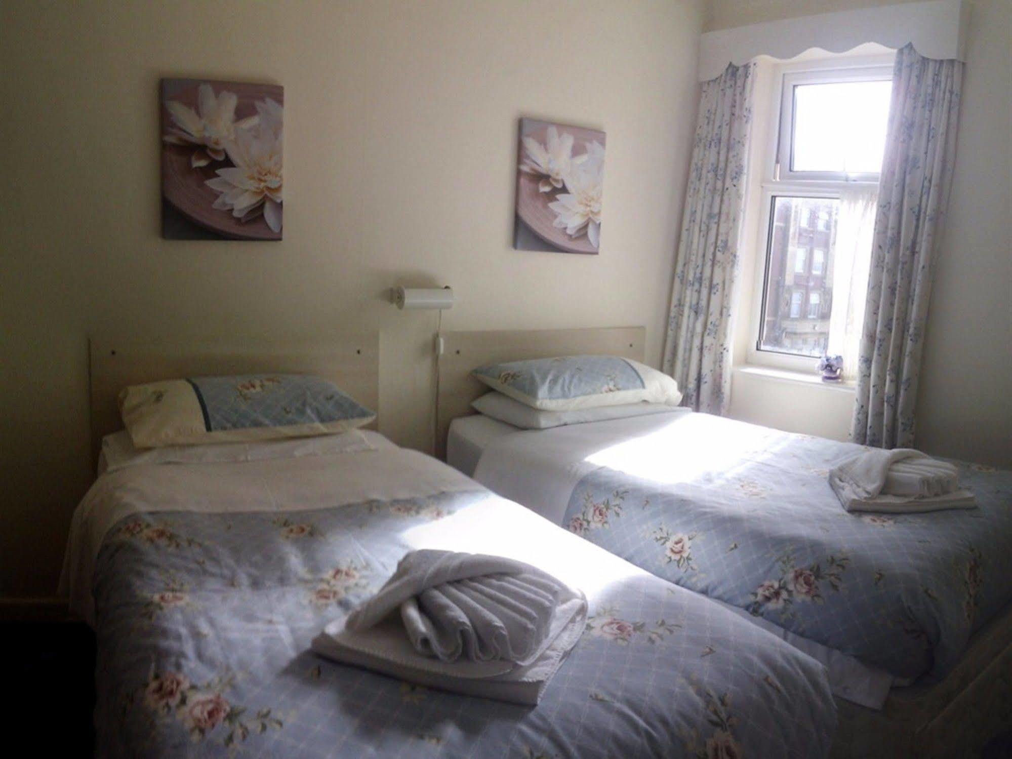 The Highfield Private Hotel Blackpool Eksteriør billede