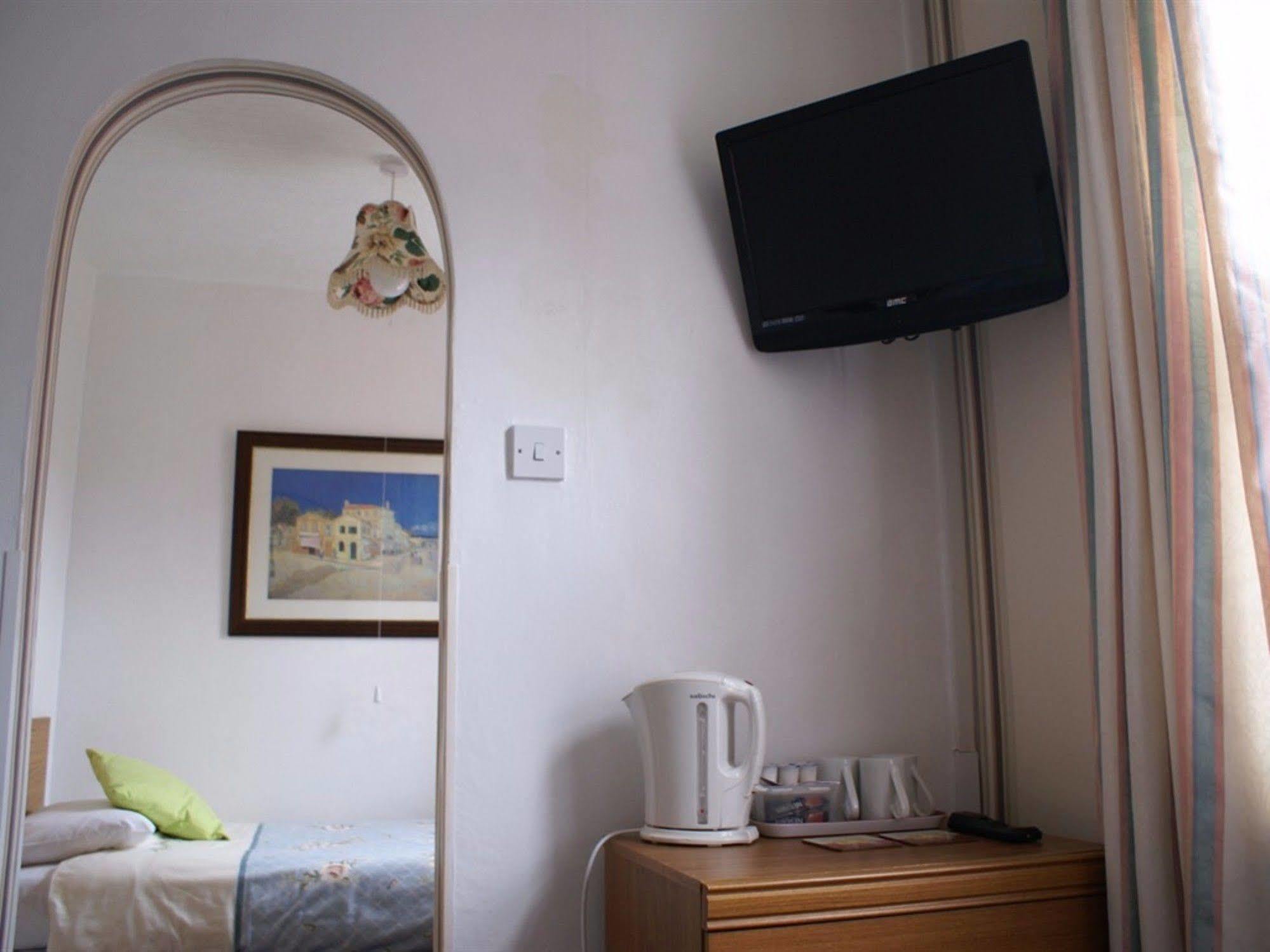 The Highfield Private Hotel Blackpool Eksteriør billede