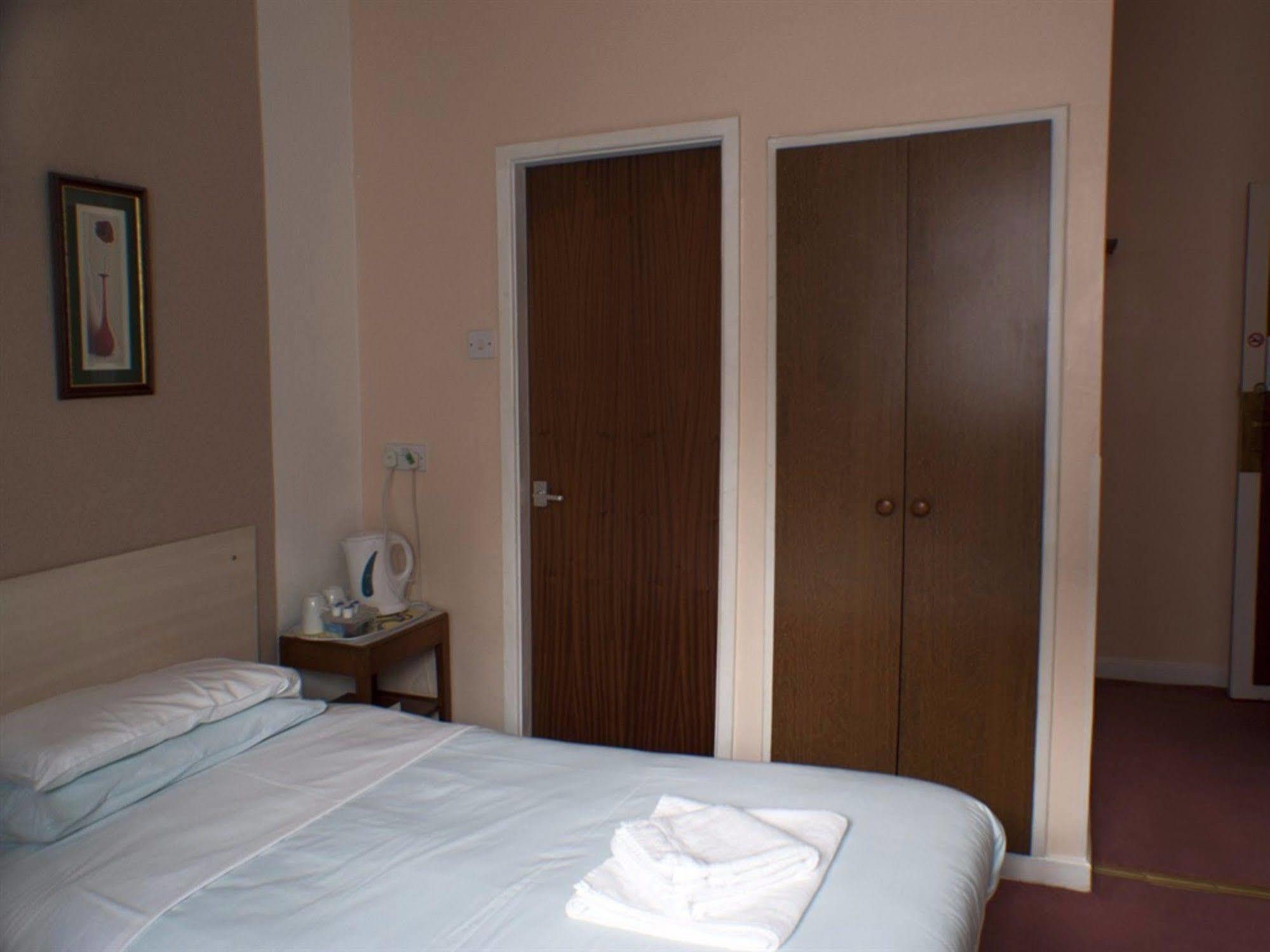 The Highfield Private Hotel Blackpool Eksteriør billede